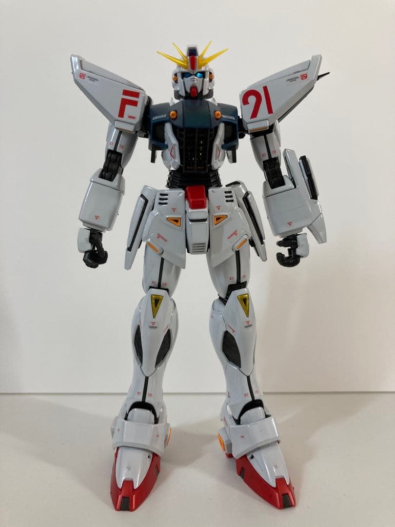 MG 1/100 ガンダムF91 Ver.2.0 ［チタニウムフィニッシュ］