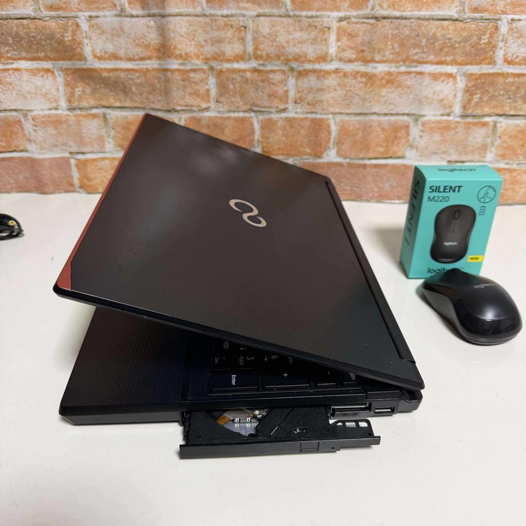 美品富士通ノート PC Core i7 SSD メモリ8GB Windows11