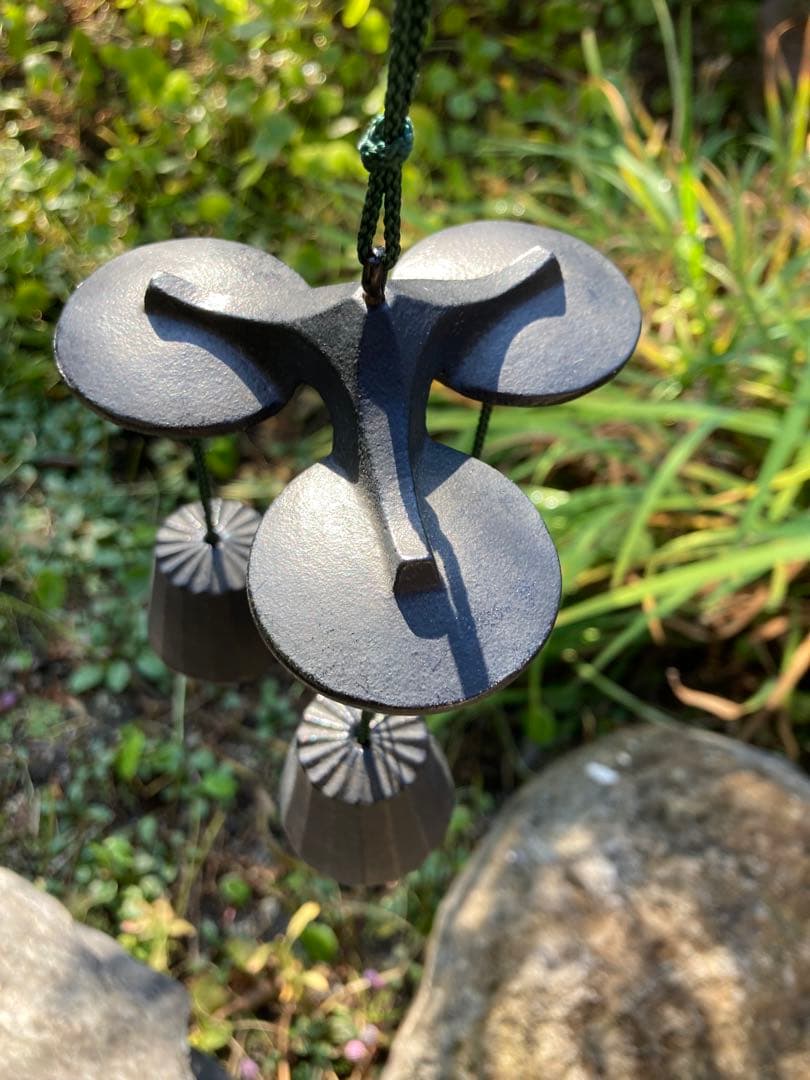 黒色金属製風鈴 3つの鐘