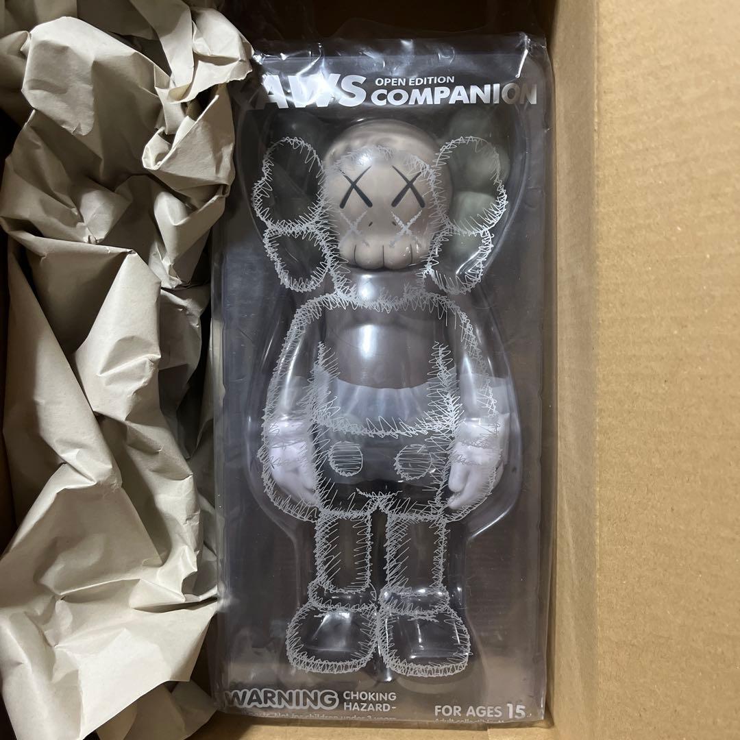✅*ル様 KAWS COMPANION OPEN EDITION ブラウン