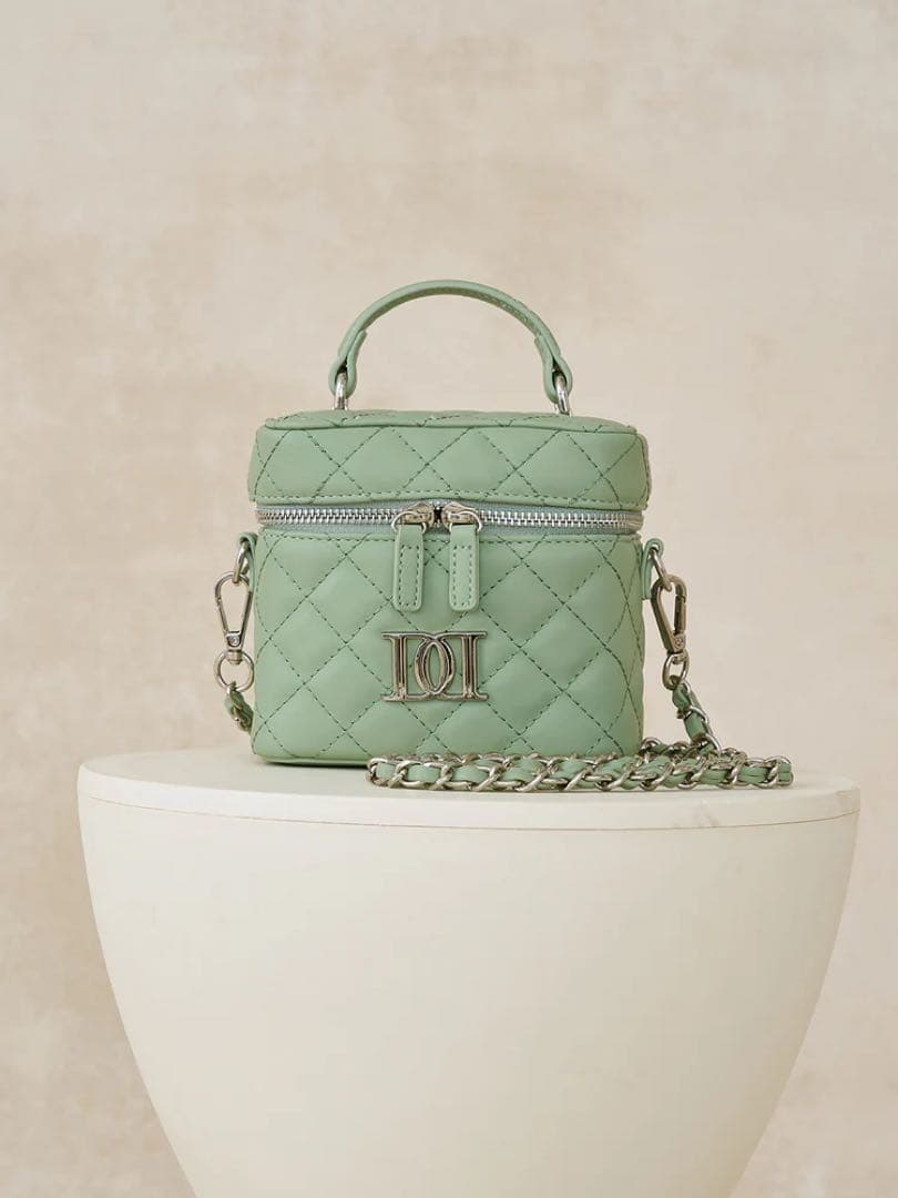 【シルバーパーツ】キルティングスクエアミニバッグ Darich