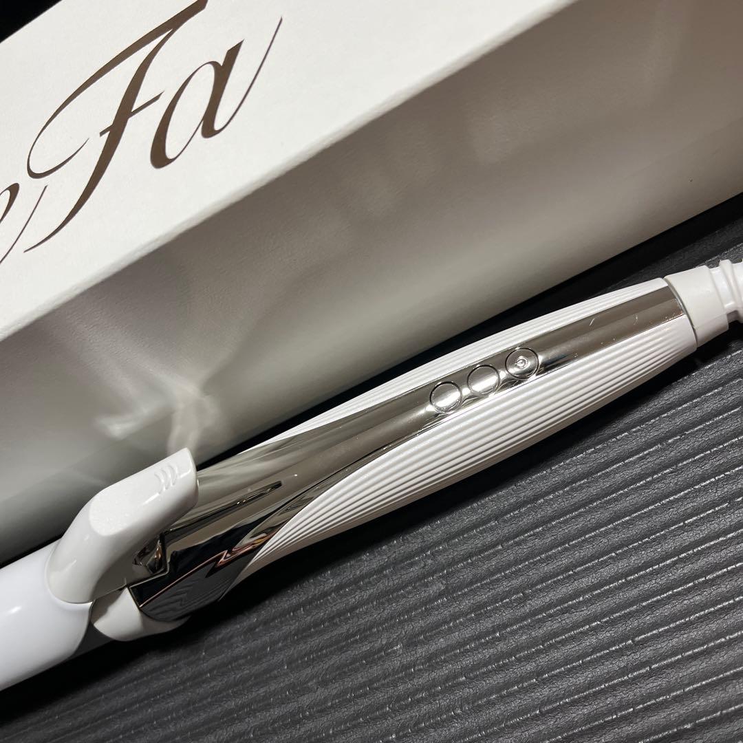 【美品】リファ　カールアイロン　32mm ホワイト　コテ