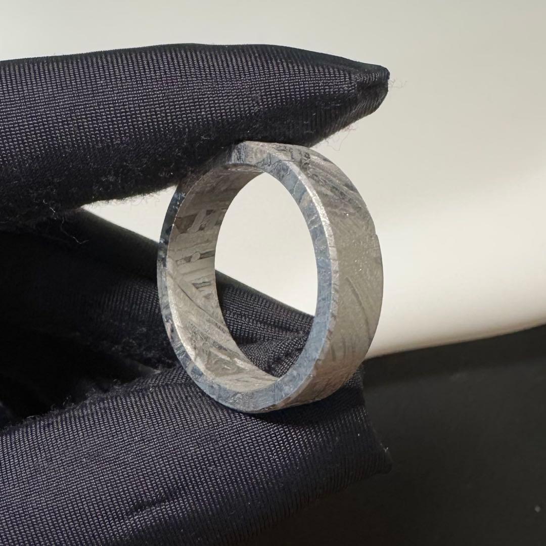 【宇宙の指輪】アルタイ隕石リング 原色　18.7mm ウィドマンシュテッテン模様