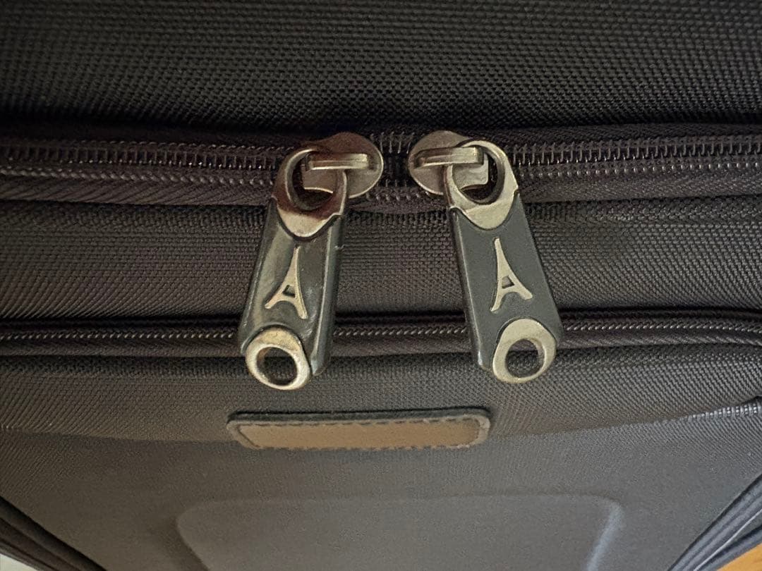 （古い割に使用感少なめ）Travelpro Crew7 機内持込　20x14x9