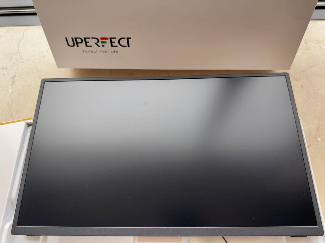 UPERFECT 18.5インチ モバイル ディスプレイ モニター本体