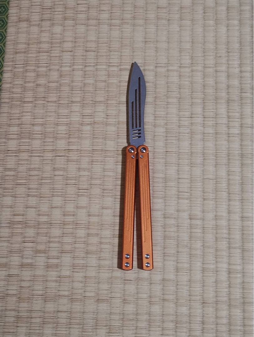 ARMD SHARK バタフライナイフ オレンジ