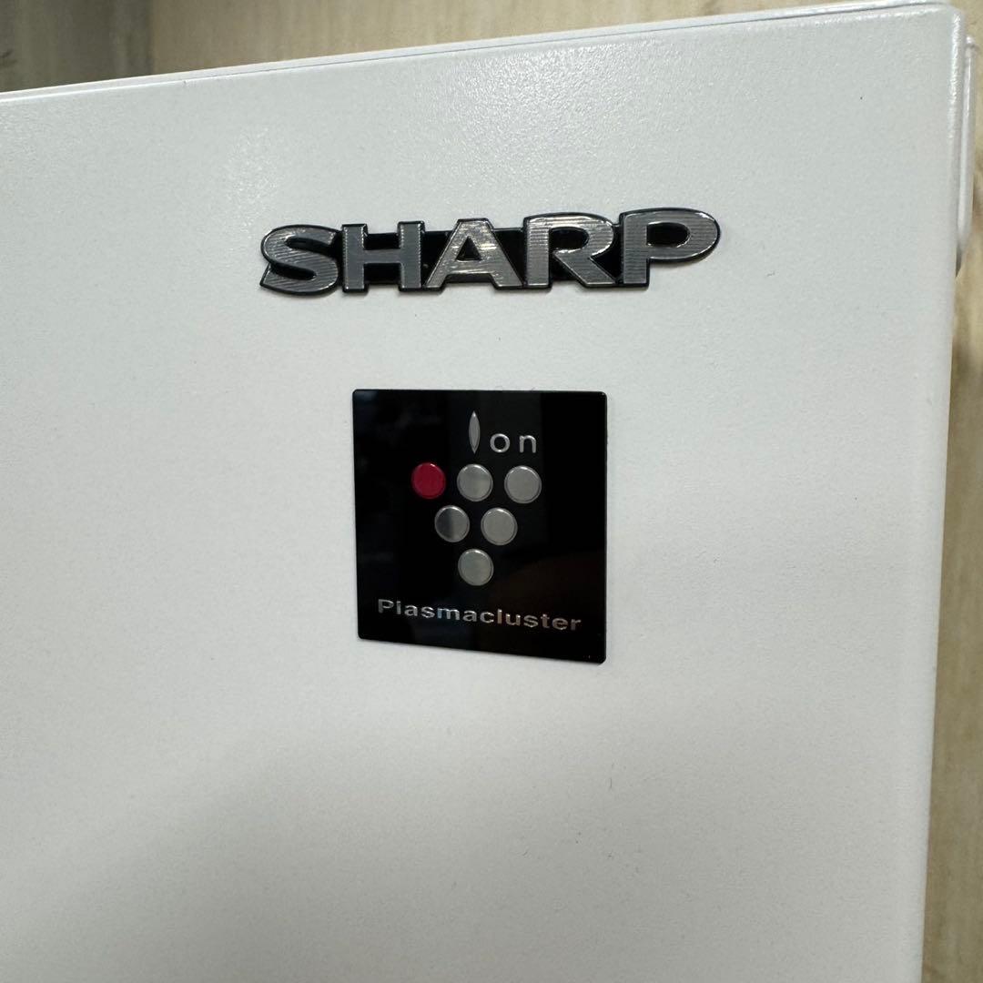 156 24年製　冷蔵庫　230L 200L強　小型　一人暮らし　右開きホワイト