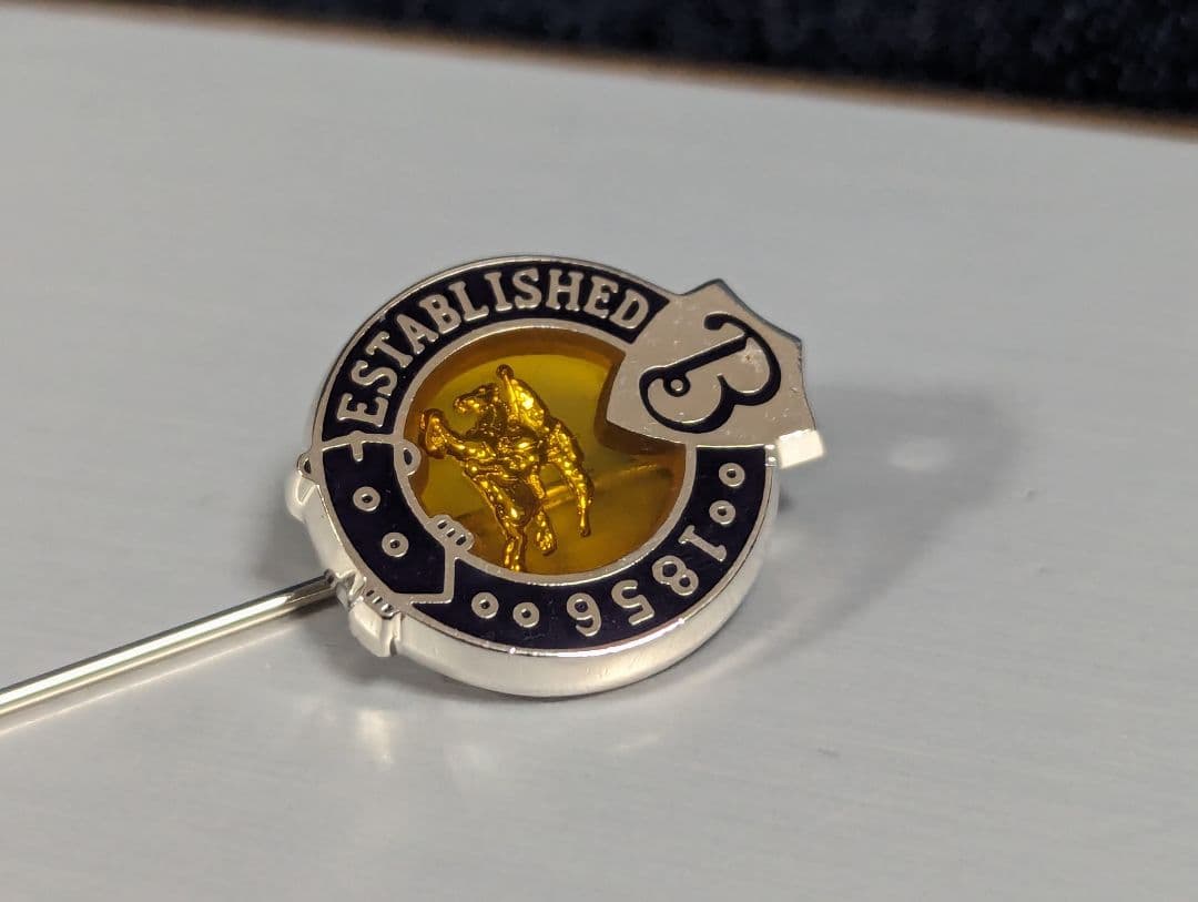 BURBERRY　ピンブローチ　No.1936