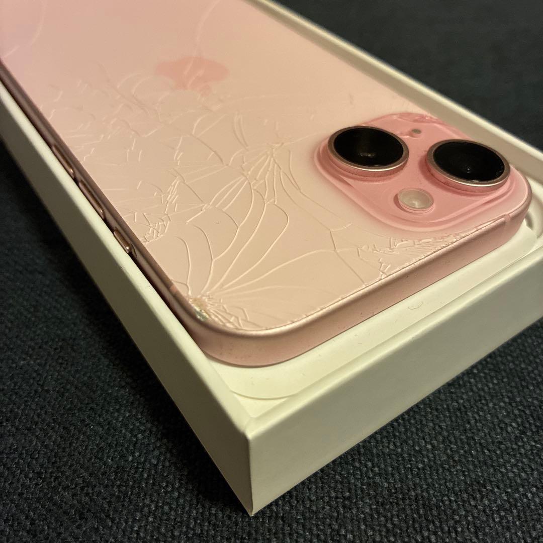 iPhone15ピンク256GB(背面割れジャンク)