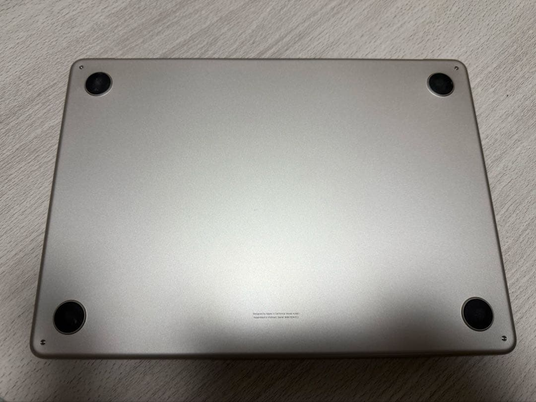 MacBook Air M2 スターライト