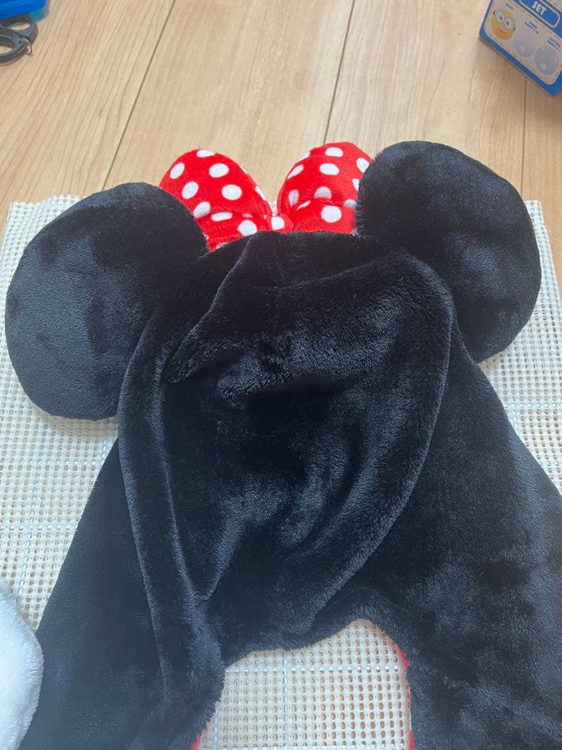 早い者勝ち　ディズニー　ミニーマウス　手袋付き　マフラーファンキャップ