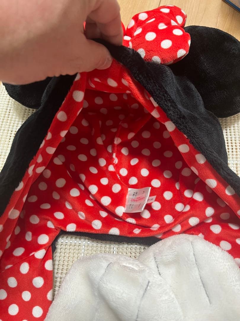 早い者勝ち　ディズニー　ミニーマウス　手袋付き　マフラーファンキャップ