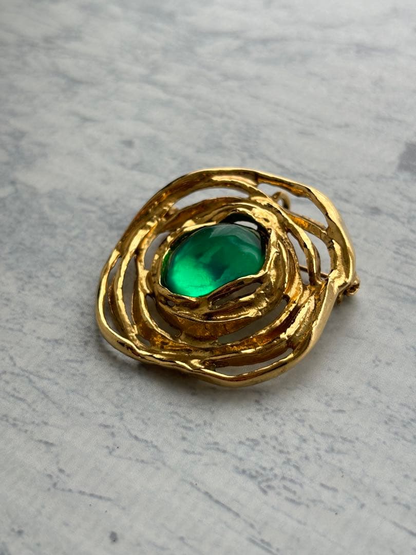 イヴサンローラン ブローチ ペンダントトップ アンティーク アクセサリー