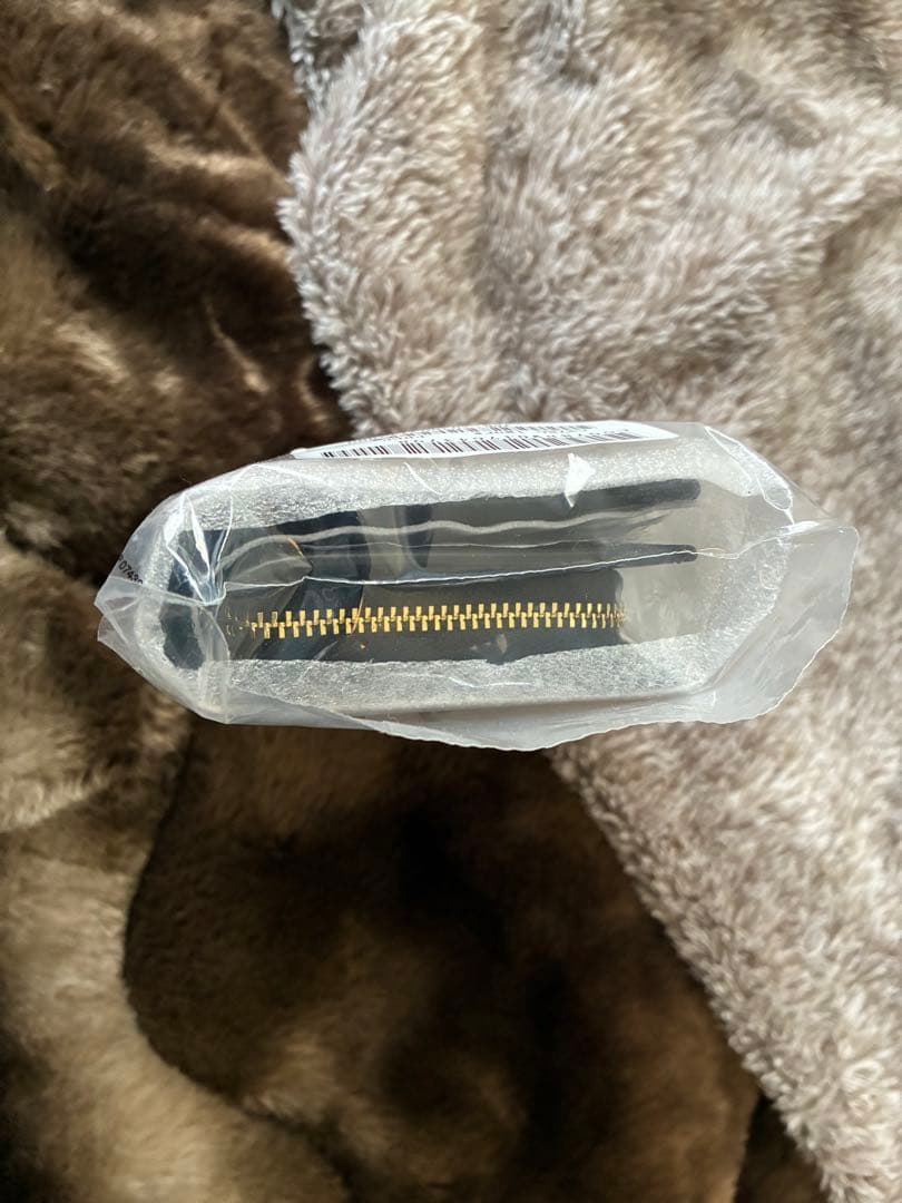 新品未使用　coach cw786imqqx　シュリンクあり 二つ折り財布