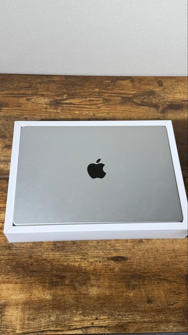【良品】Apple MacBook Pro 14インチ M1 Pro