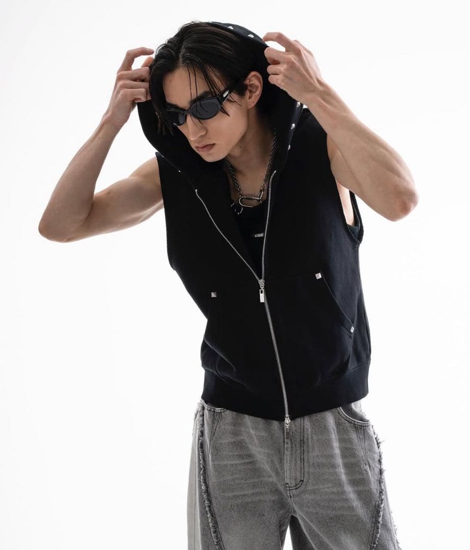 トップス JentLouis Studded Sleeveless Hoodie