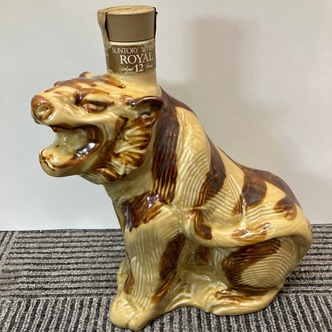 サントリー ローヤル 12年 干支 陶器ボトル 寅歳