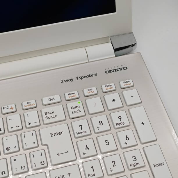 第8世代i7 バッテリ◎ フルHD 15 東芝 16 SSD512GB オフィス