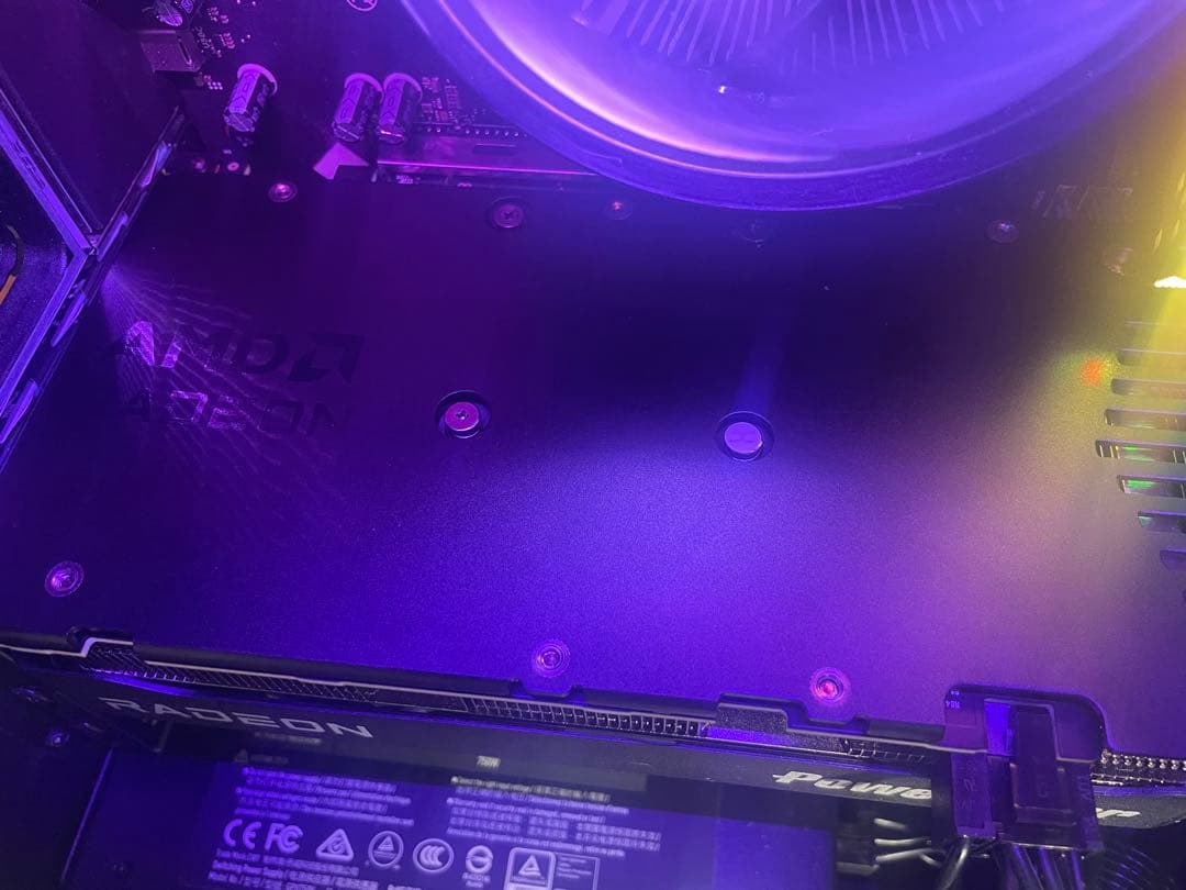 グラフィックボード・グラボ・ビデオカード Radeon RX 9060 XT 16GB