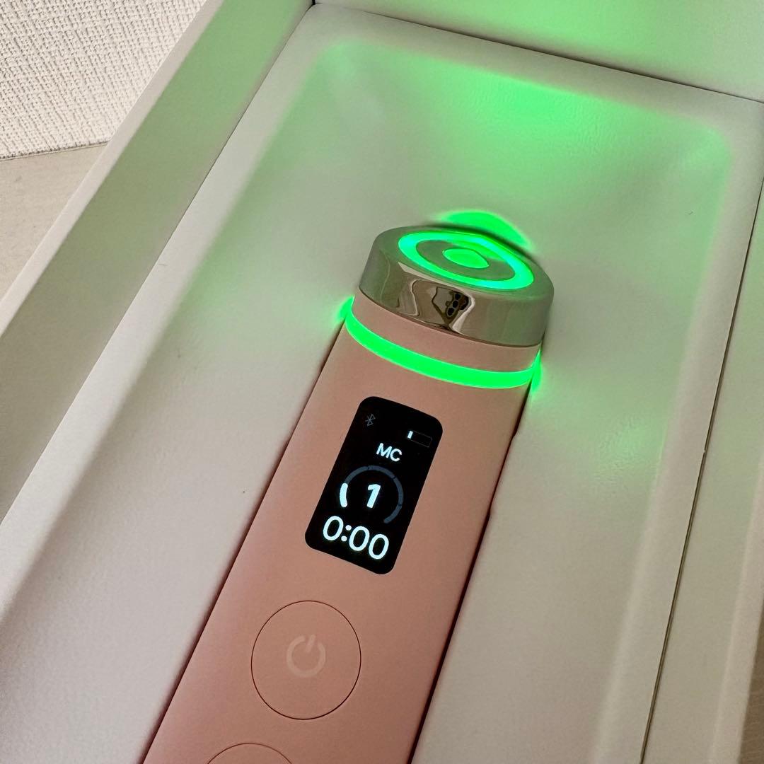 【25.9正規購入】メディキューブ 美顔器 ブースタープロ medicube