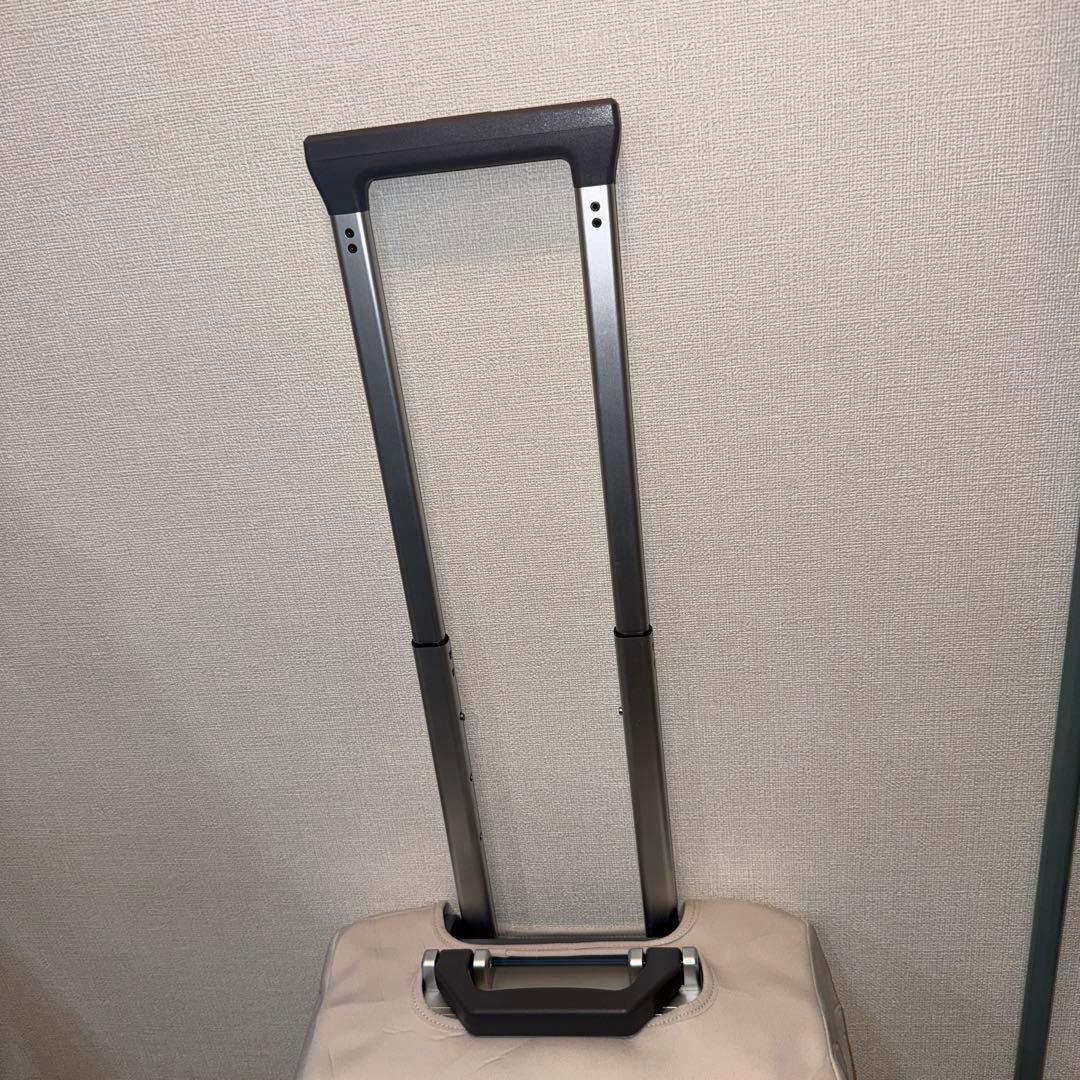 【KK】　ゼロハリバートン　スーツケース 31Ｌ