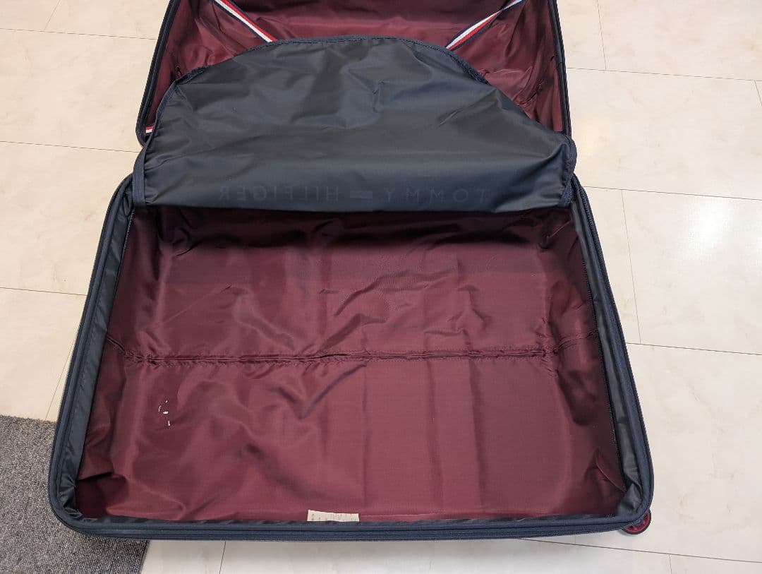 トミーヒルフィガー ネイビー キャリーケース