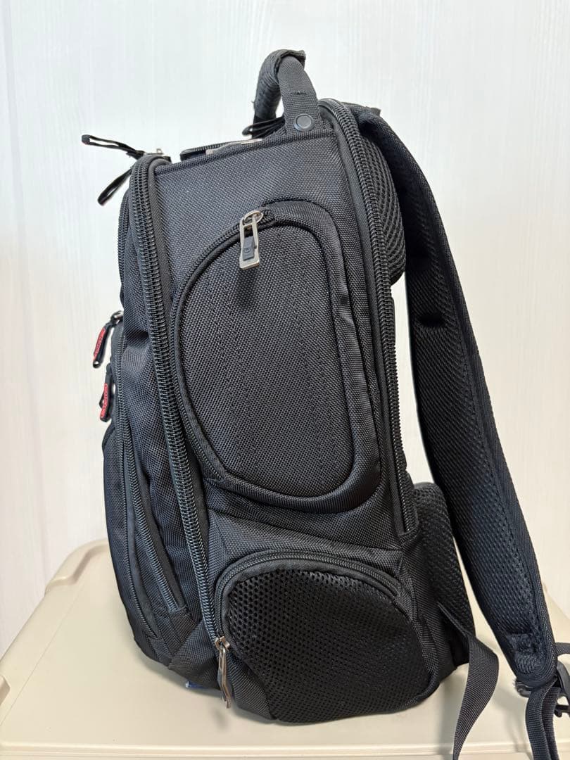 Ogio ツーリングバックパック Gambit17 backpack 色調：黒