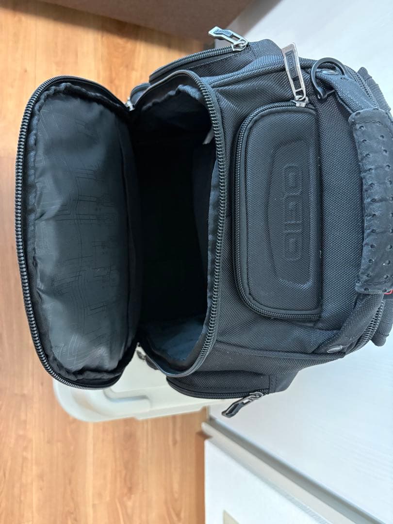 Ogio ツーリングバックパック Gambit17 backpack 色調：黒