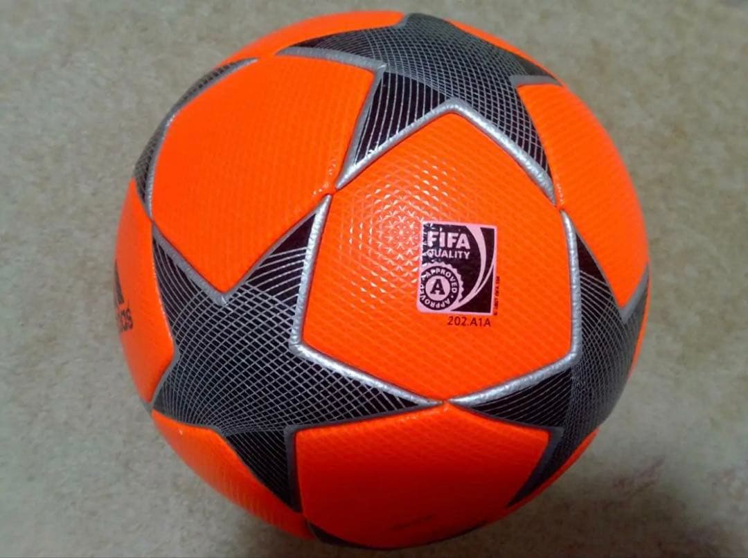 S*y様 【激レア】チャンピオンズリーグ フィナーレ 5号 公式試合球 サッカー