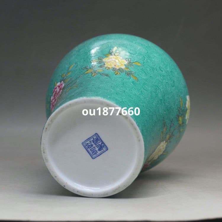 緑地琺瑯彩掻花花鳥梅瓶 景徳鎮 陶磁器 装飾品 現代工芸品 美術品 置物