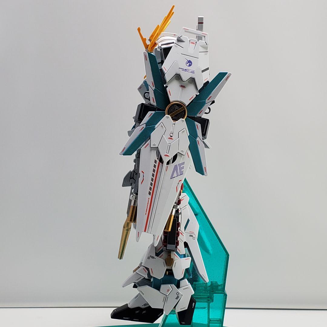 HGUC ユニコーンガンダム 白バンシィゴールドフレーム 塗装 完成品 バンダイ
