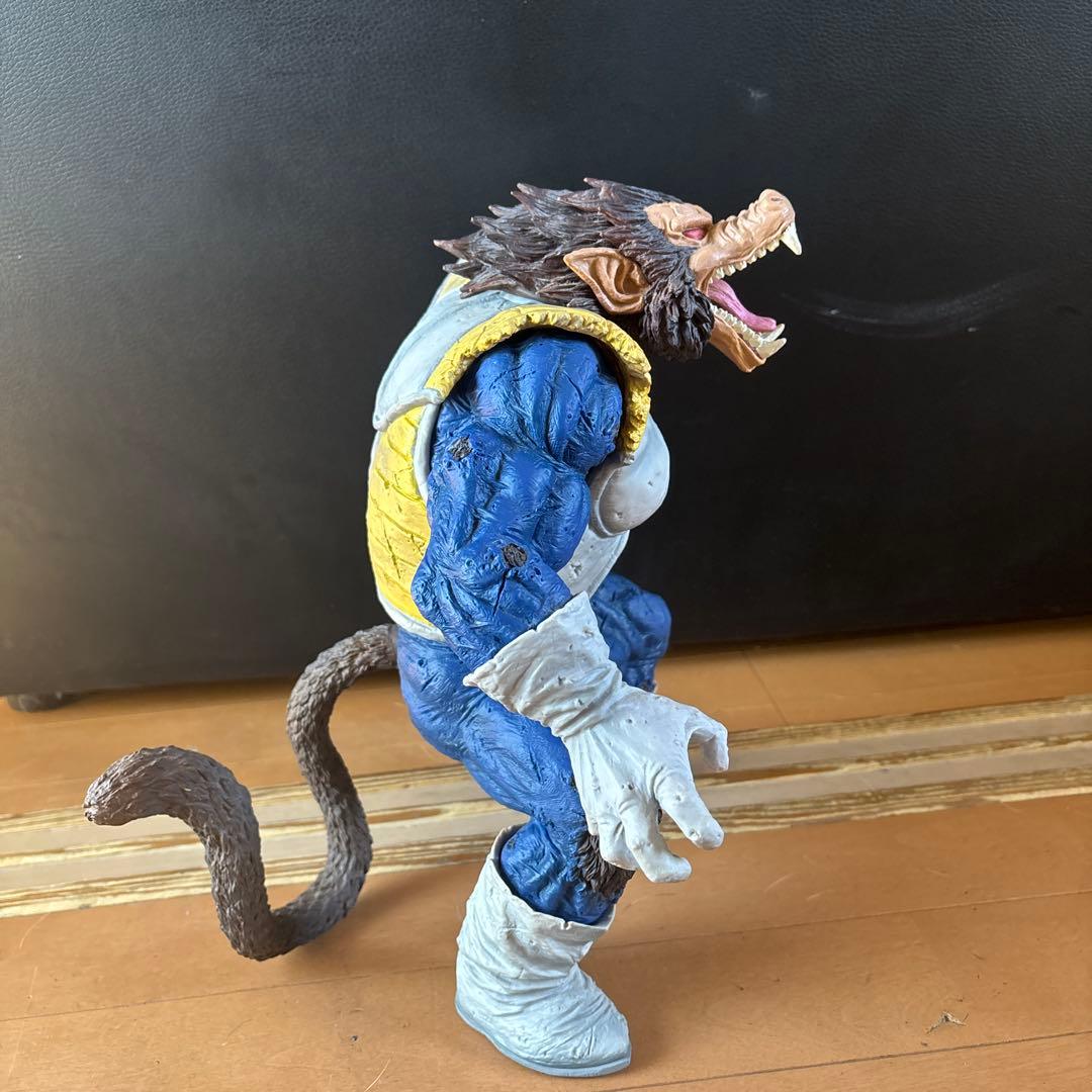 サイヤ人の大猿フィギュア 約20cm