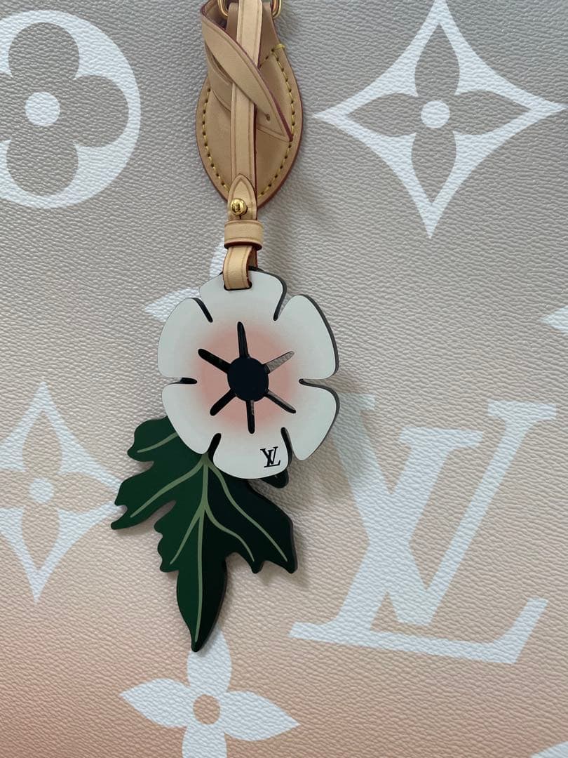 もに　限定ルイ・ヴィトン オンザゴー GM グラデーション　未使用