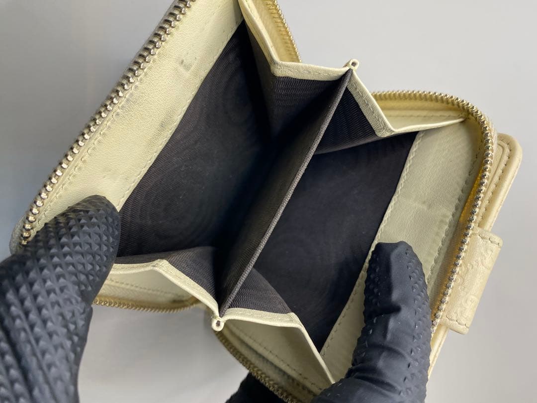 お*ん様 GUCCI グッチシマ　コンパクトラウンドファスナー　クリーム