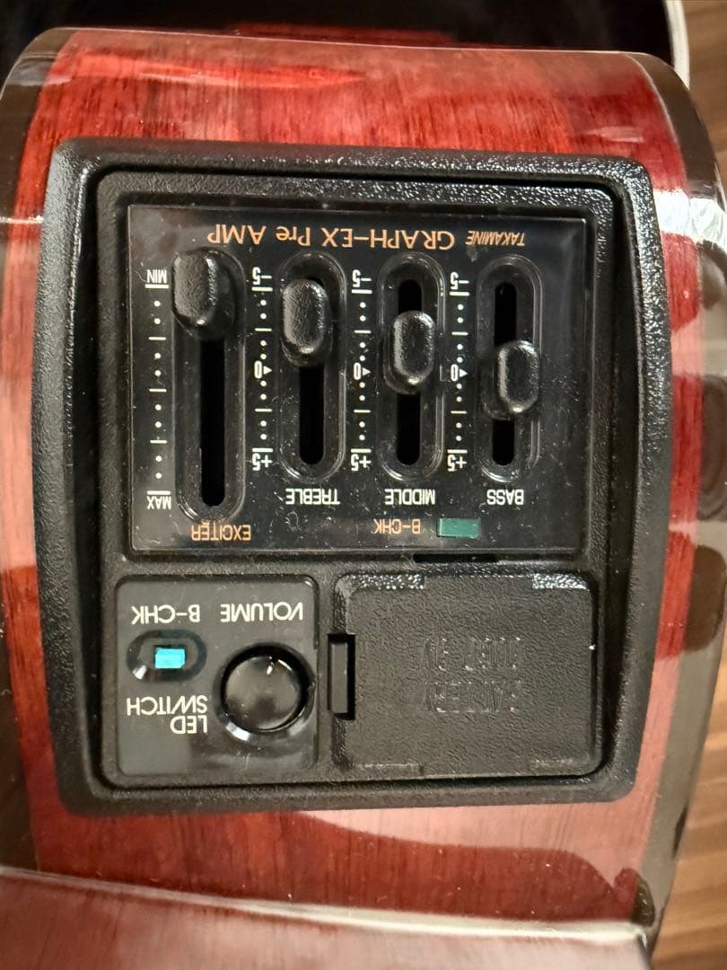 Takamine エレクトリカルアコースティックギター　PT407