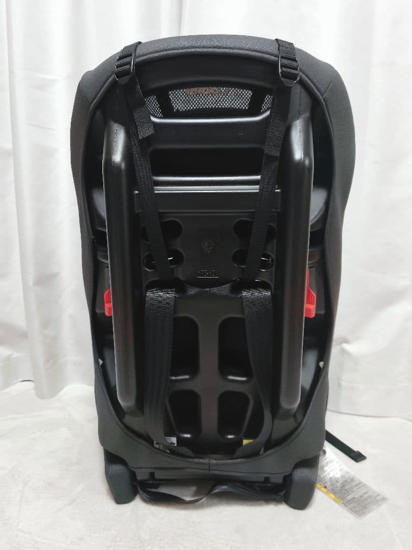 Combi チャイルドシート ブラック ジョイトリップエアスルーGG 付属品有