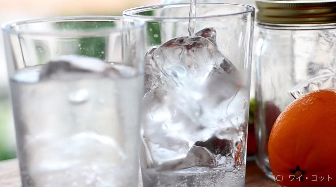 新品 SODAMINI 炭酸水メーカー CO2ボンベ・アルミアウターボトル付き