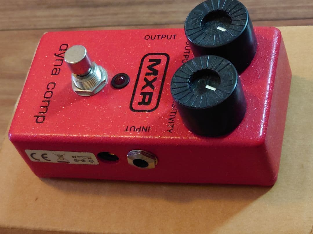 エフェクター　ダイナコンプ　レッド