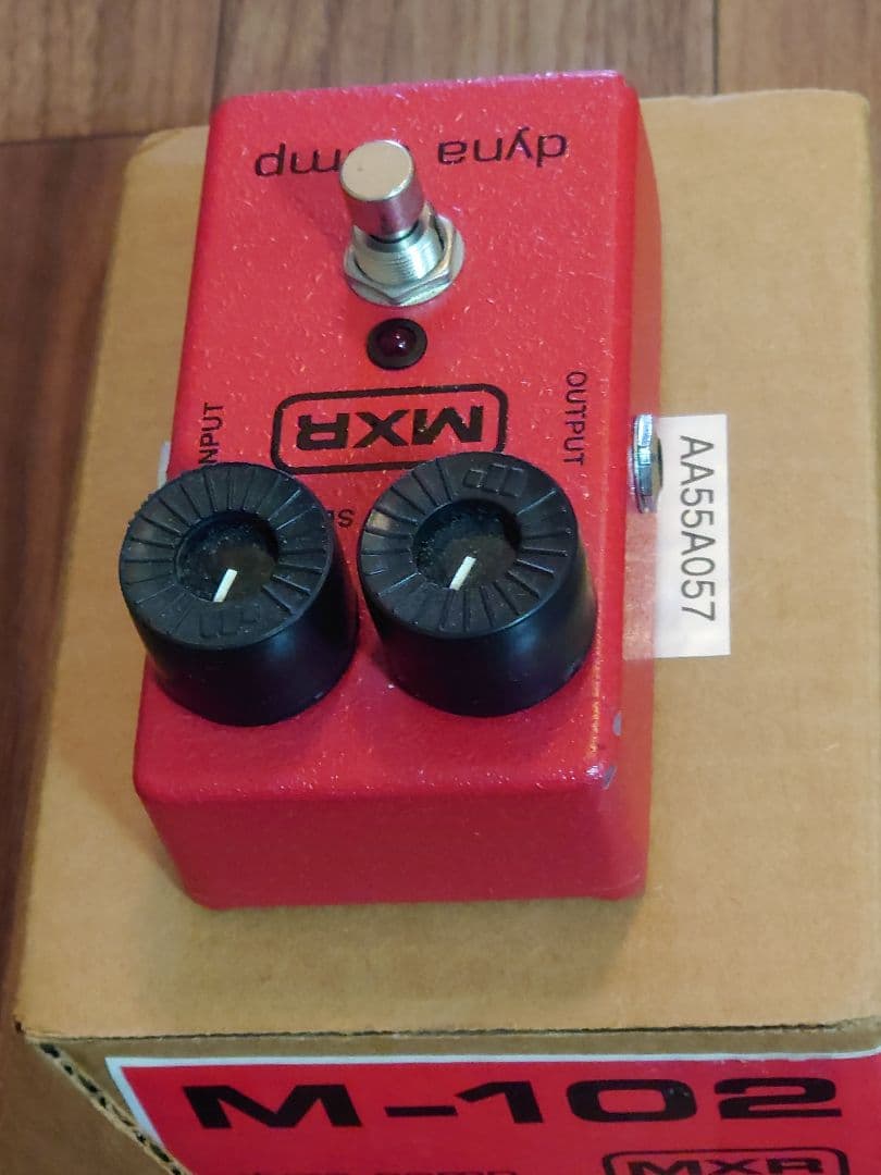 エフェクター　ダイナコンプ　レッド