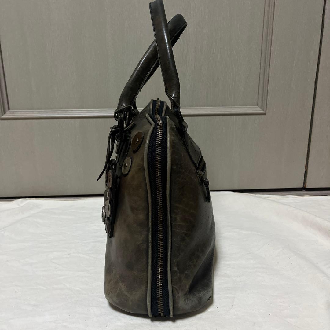 CHRISTIAN PEAU チャーム付きレザーバッグ