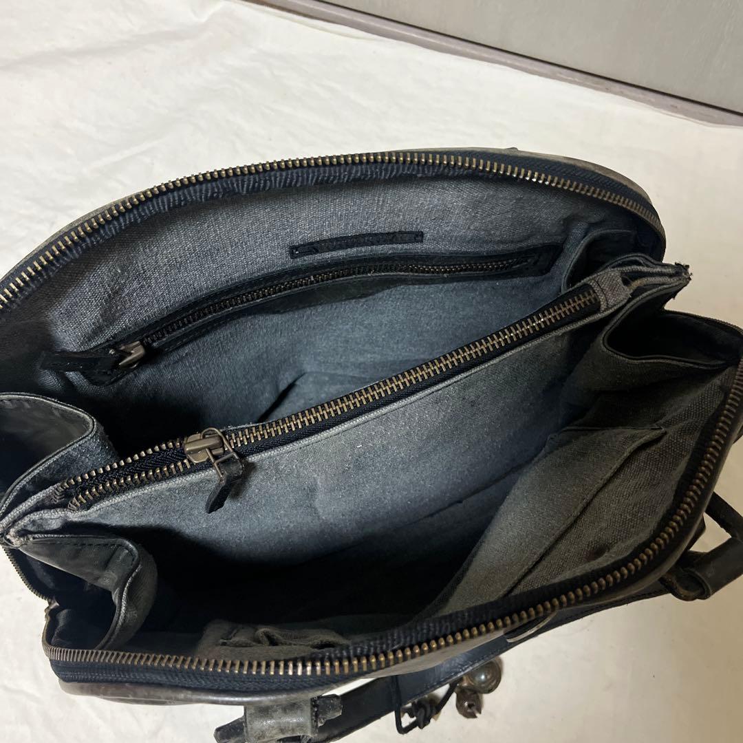 CHRISTIAN PEAU チャーム付きレザーバッグ