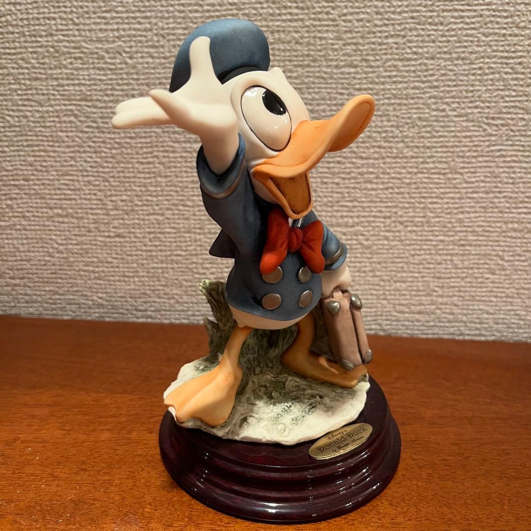 美品　ジョゼッペアルマーニ　ドナルドダック　人形　陶器　ディズニー　置物