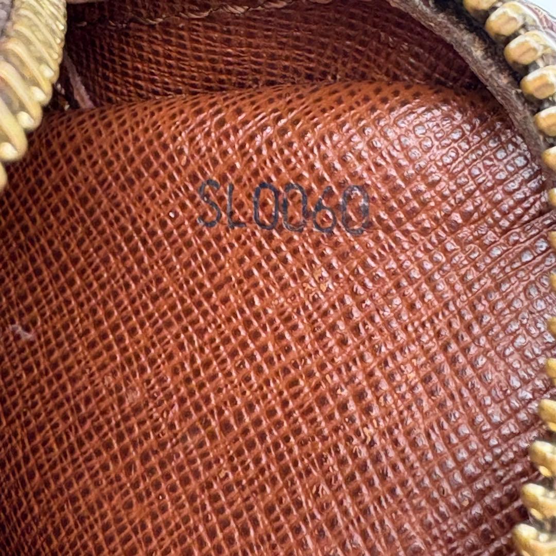 VUITTON ショルダーバック　ダヌーブ　斜め掛け　PVC レザー