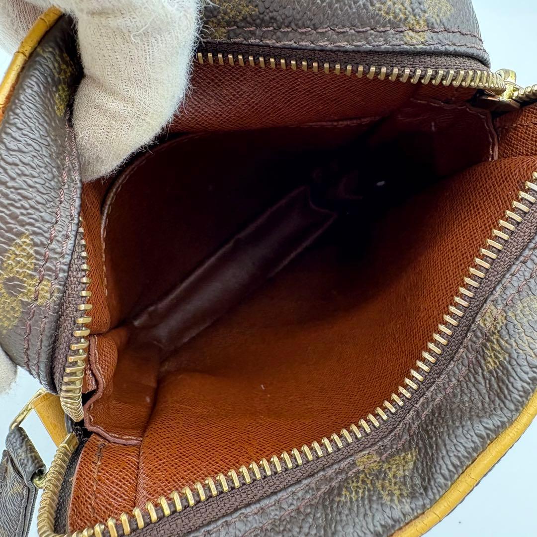 VUITTON ショルダーバック　ダヌーブ　斜め掛け　PVC レザー