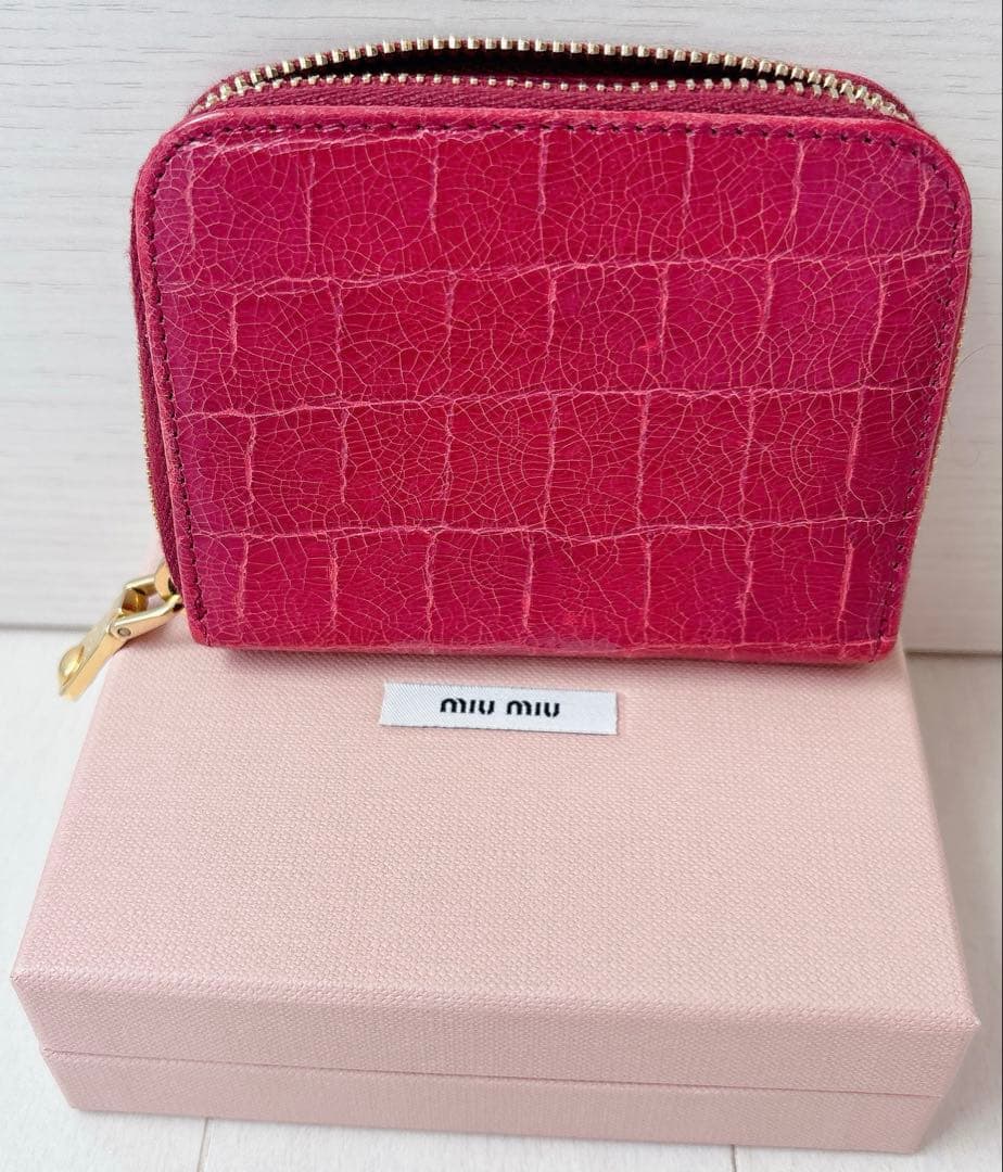 ☆ミュウミュウ☆MIU MIU☆ケース☆レザー☆ミニ財布☆ピンク☆
