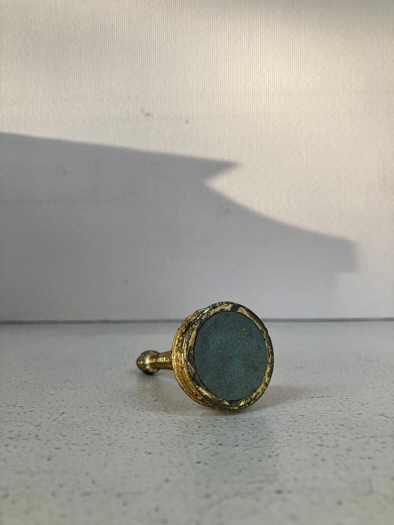 横浜マリンタワー　置物