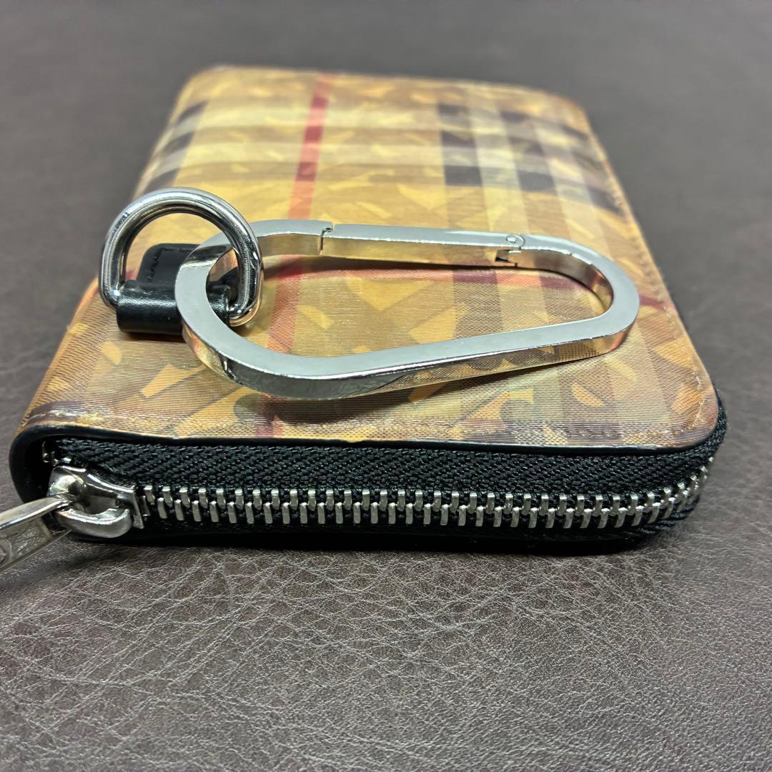 【鑑定済み・美品】Burberry TB ラウンドウォレット カラビナ付き