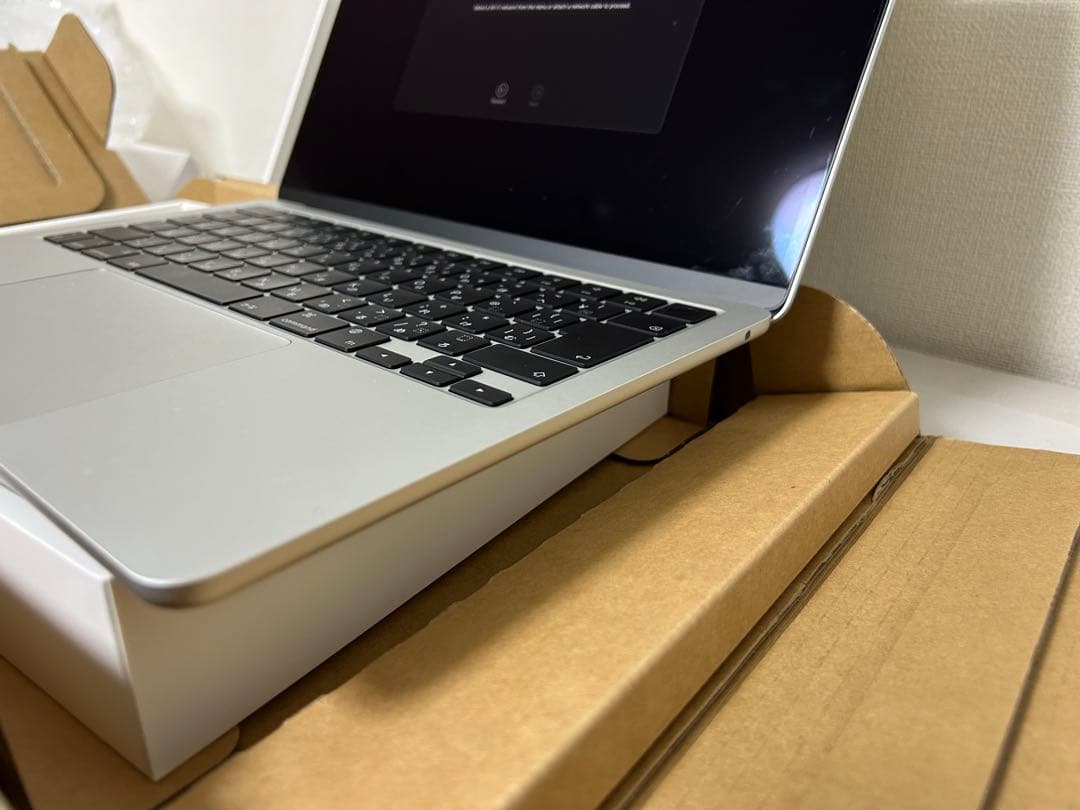 Apple MacBook Air (M2, 2022) シルバー