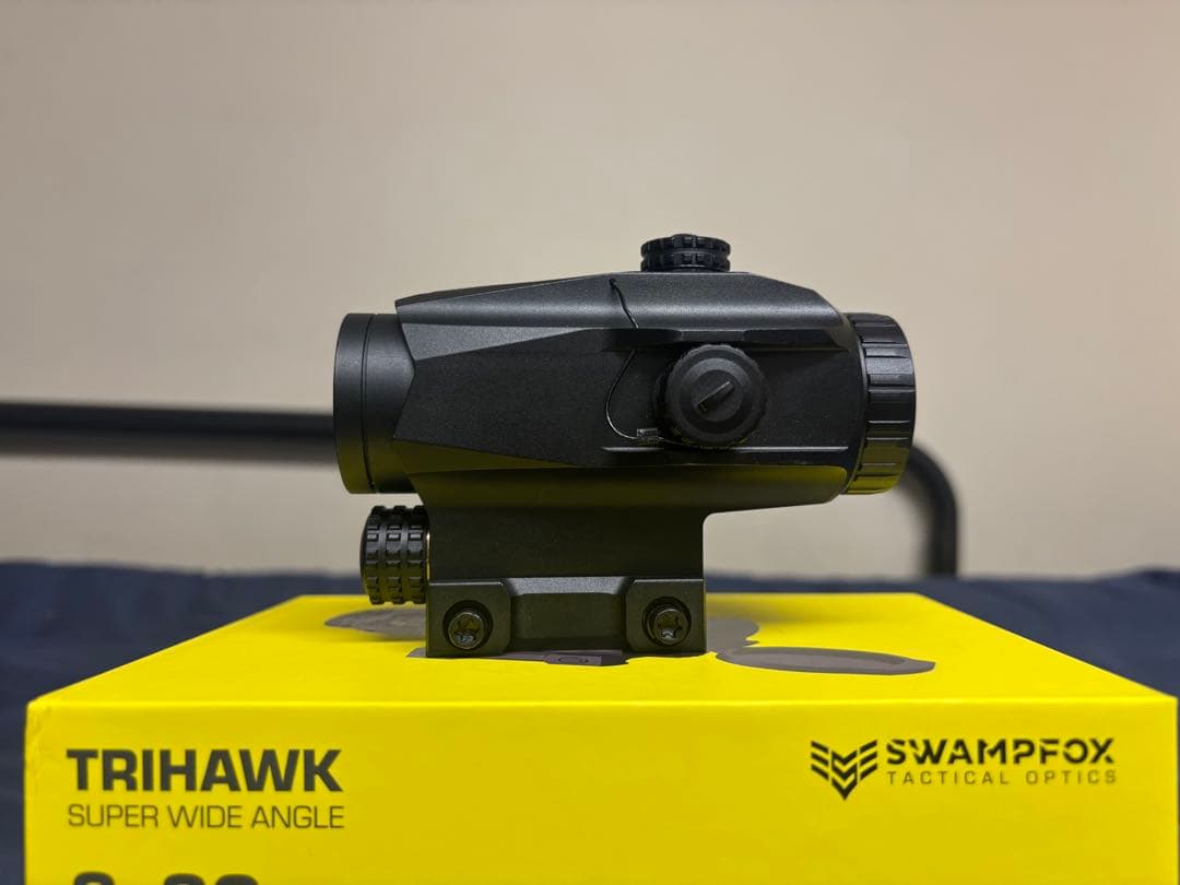実物 swampfox TRIHAWK 3X30 プリズムスコープ ドットサイト