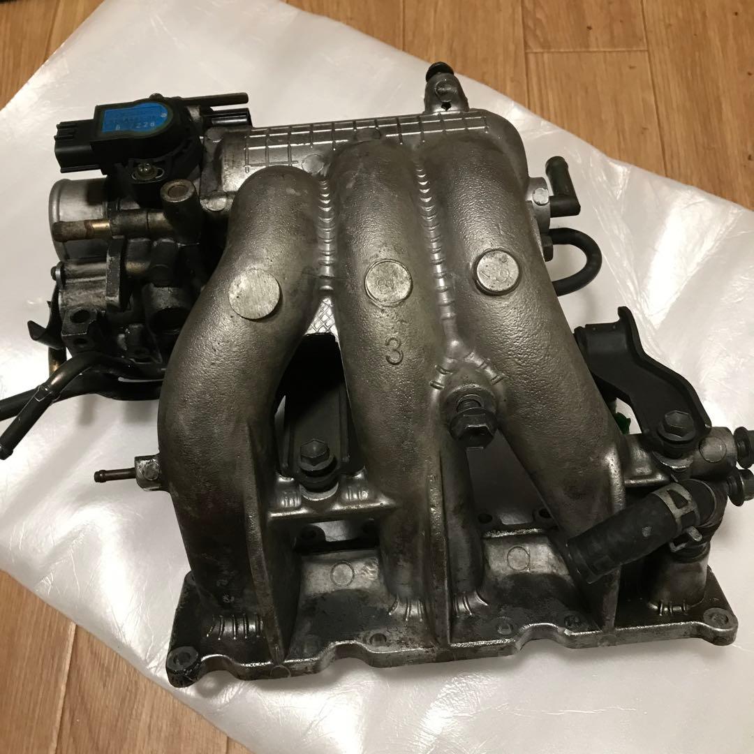 インテークマニホールド スロットルポデー、サーモハウジングセット